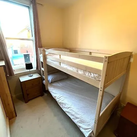 Apartment Two Bed Flat In Popular York Rd Birmingham